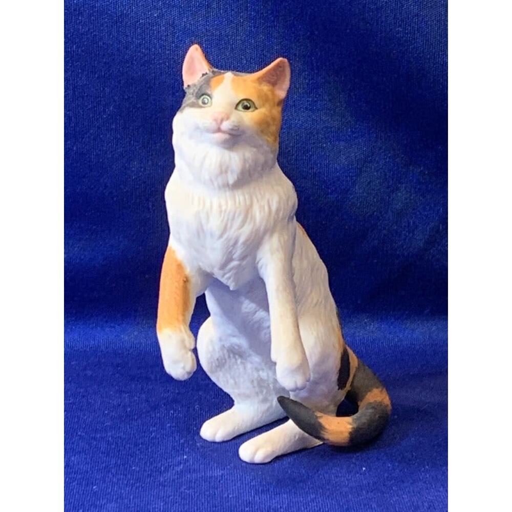 Princeton Gallery Bisque Porcelain Calico Cat Begging